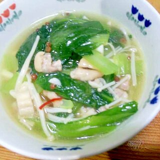 小松菜鶏皮えのきの煮込み/中華味ピリ辛